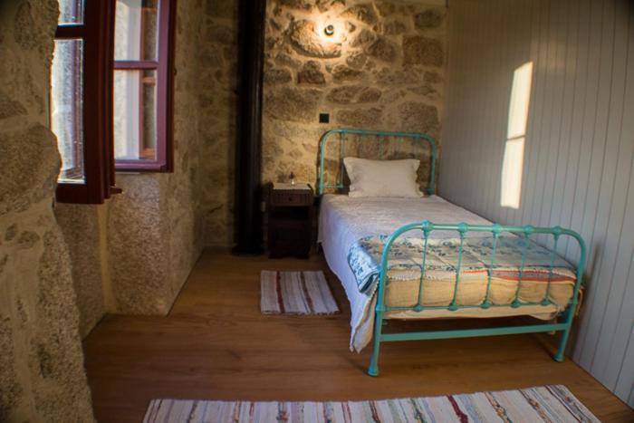 Casas Dos Avos Guest House Vale de Cambra Luaran gambar