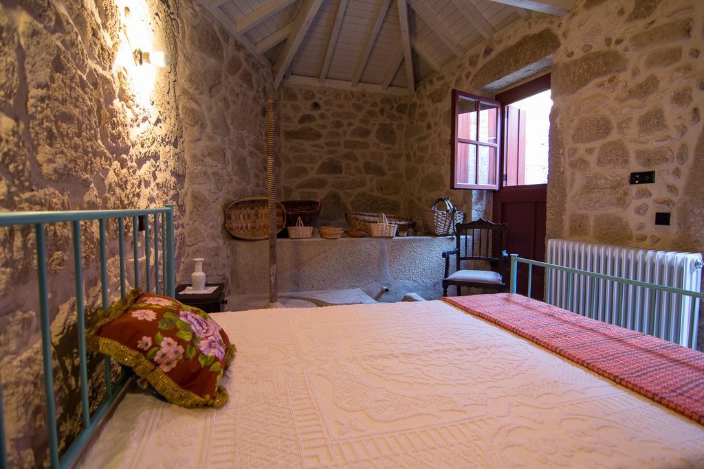 Casas Dos Avos Guest House Vale de Cambra Bilik gambar