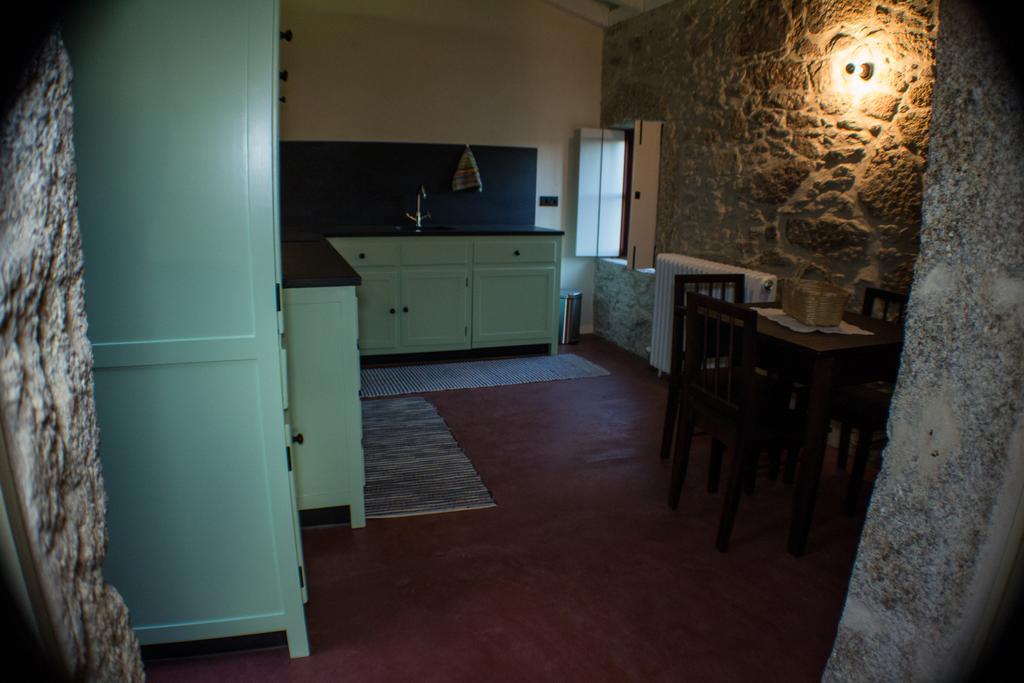Casas Dos Avos Guest House Vale de Cambra Bilik gambar