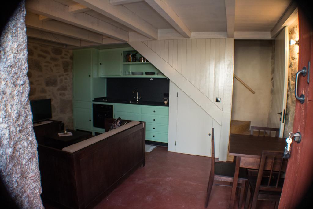 Casas Dos Avos Guest House Vale de Cambra Bilik gambar