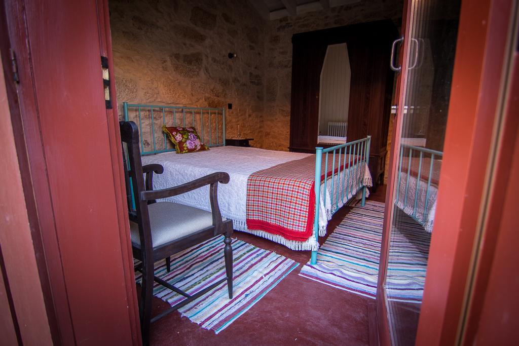 Casas Dos Avos Guest House Vale de Cambra Bilik gambar