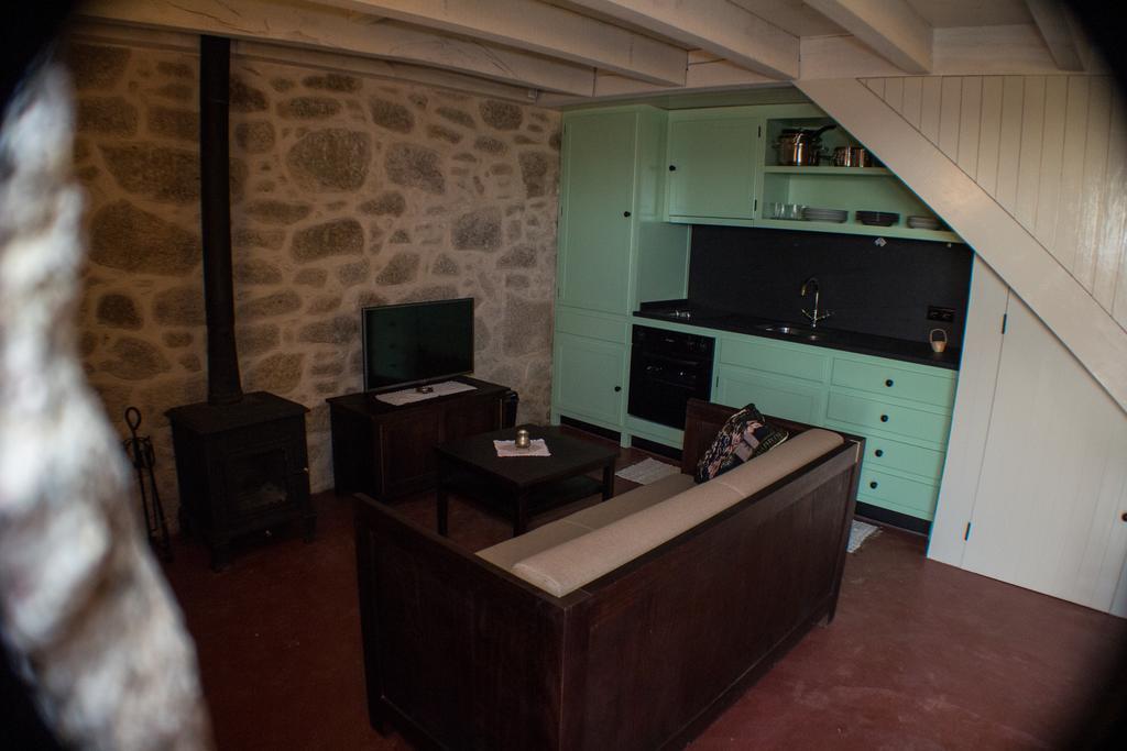 Casas Dos Avos Guest House Vale de Cambra Bilik gambar
